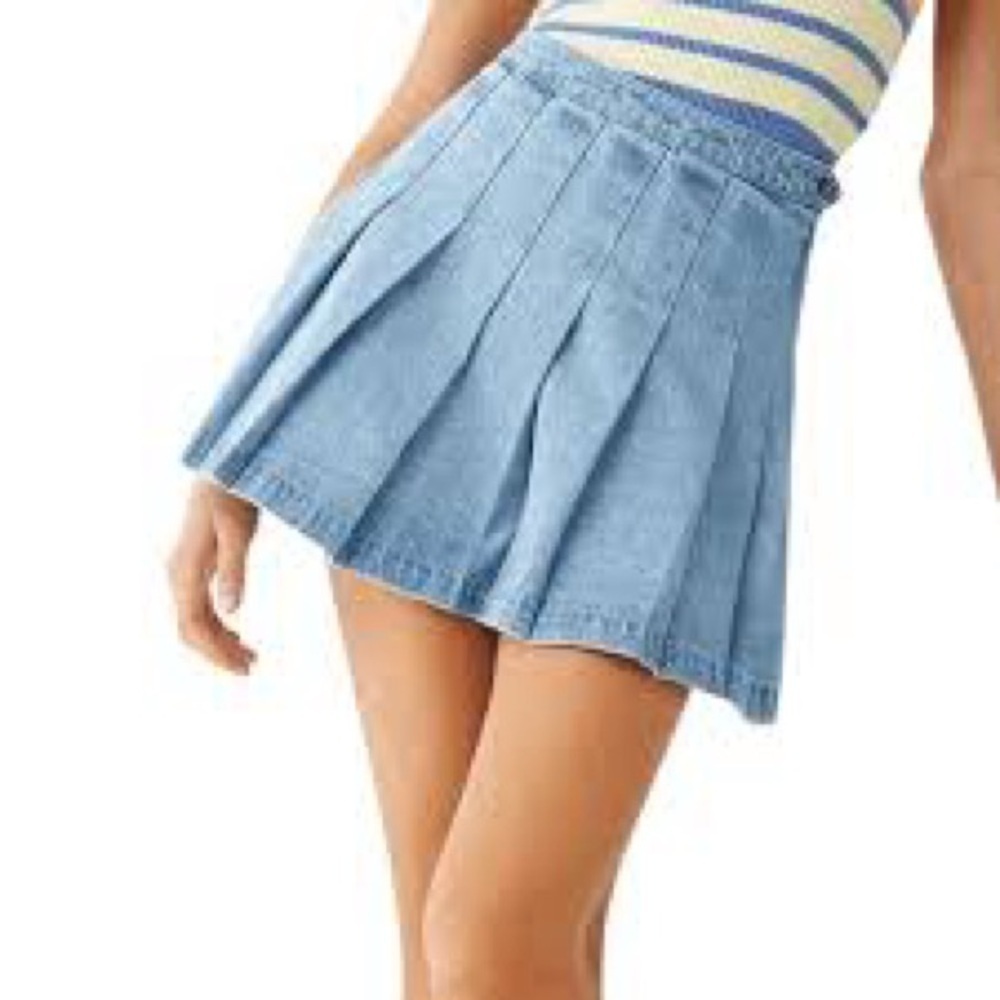 🍋 Ardene Jean Pleated Mini skirt pull on size L 🎀 New with tag🎀